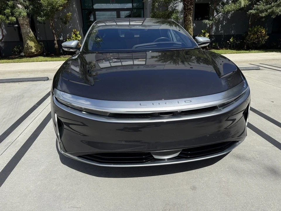 2023 Lucid Air - Image 18 of 21