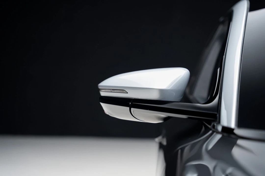2023 Lucid Air - Image 15 of 21