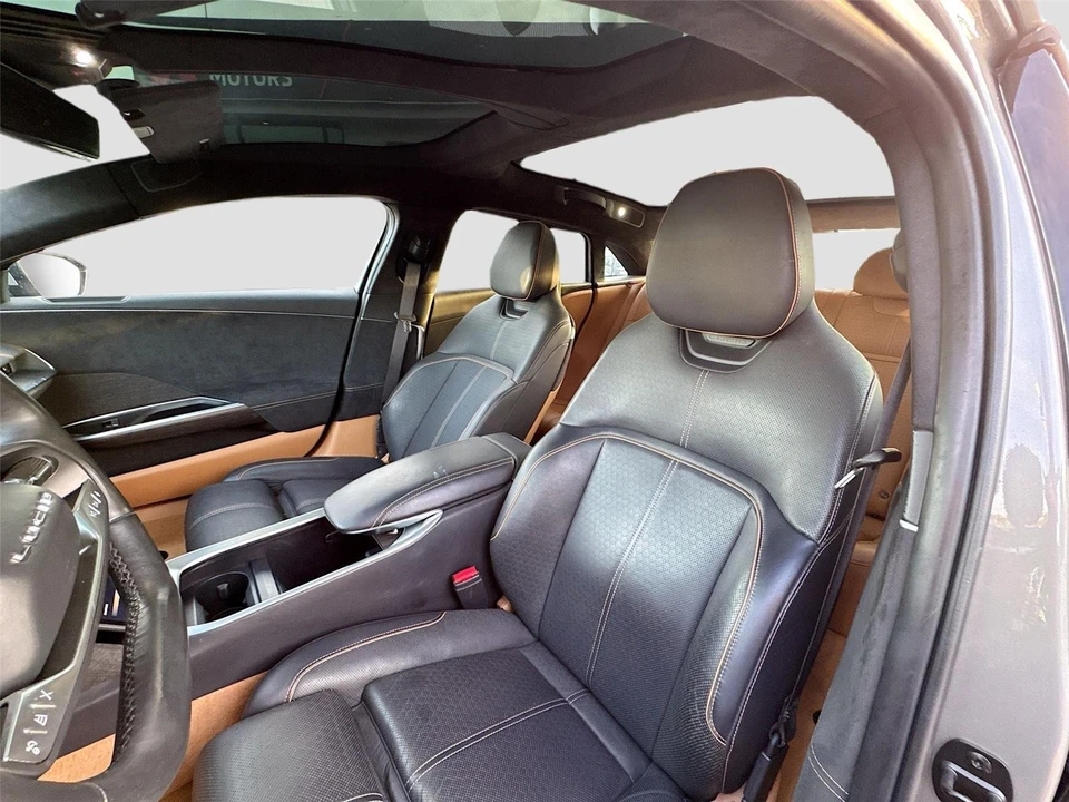 2023 Lucid Air - Image 11 of 15