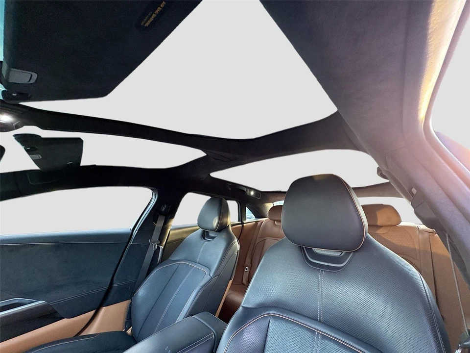 2023 Lucid Air - Image 10 of 15