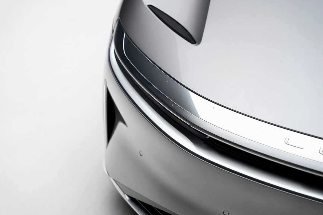2023 Lucid Air - Image 11 of 12
