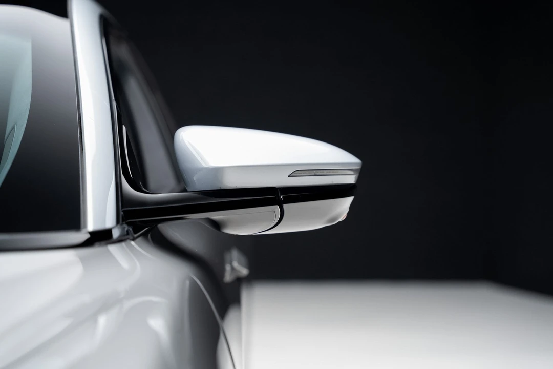2023 Lucid Air - Image 15 of 21