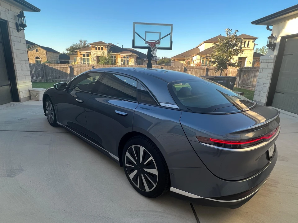 2023 Lucid Air - Image 12 of 31