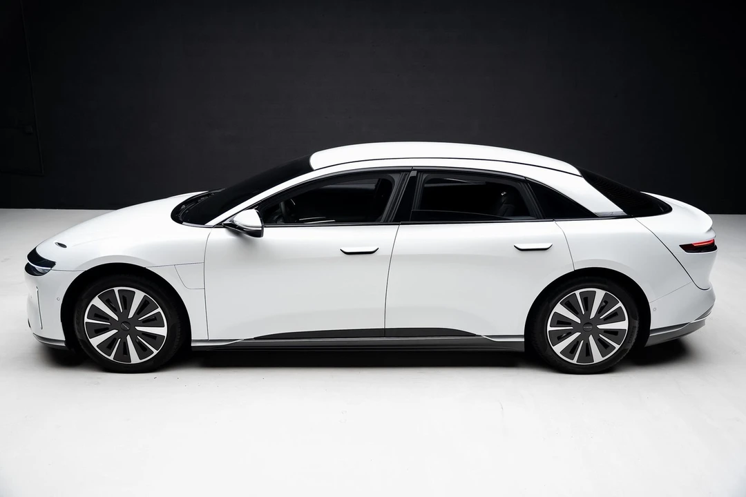2023 Lucid Air - Image 15 of 21
