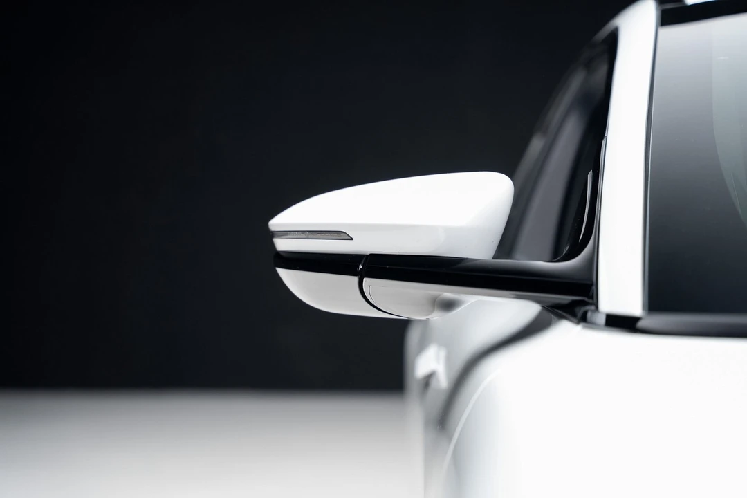 2023 Lucid Air - Image 13 of 21