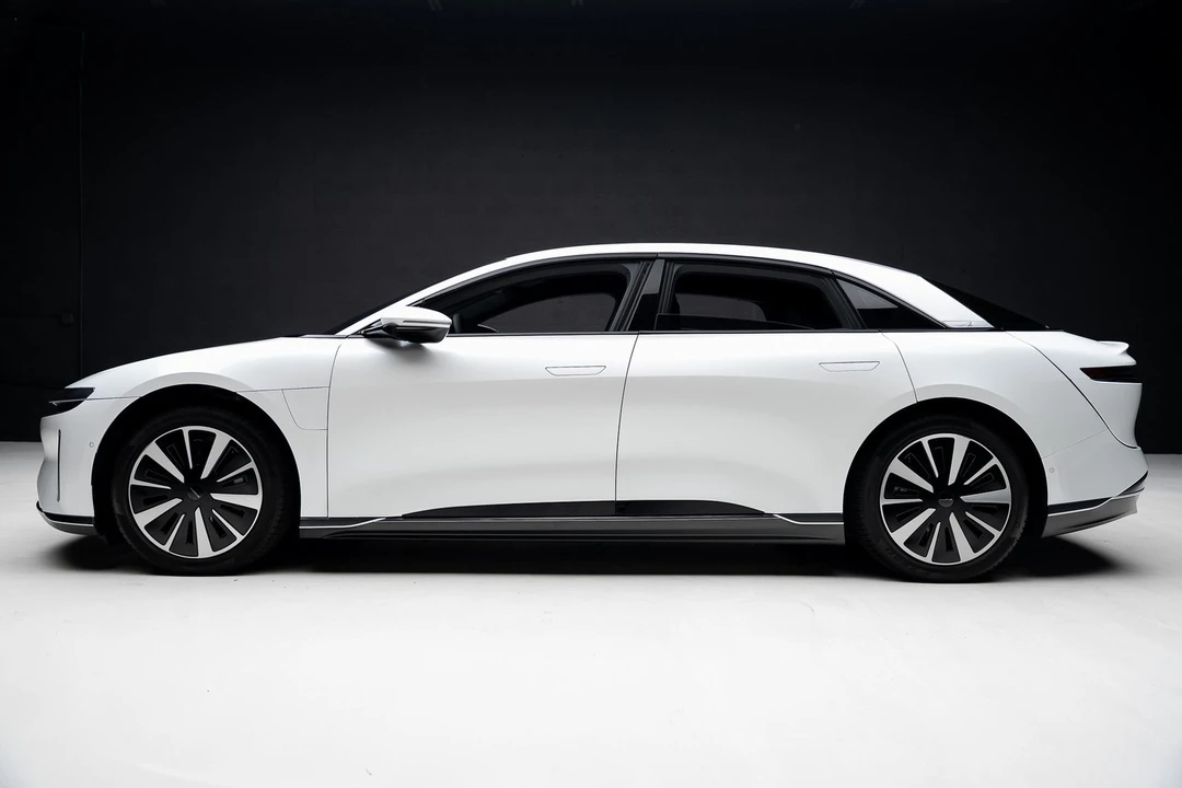 2023 Lucid Air - Image 16 of 21