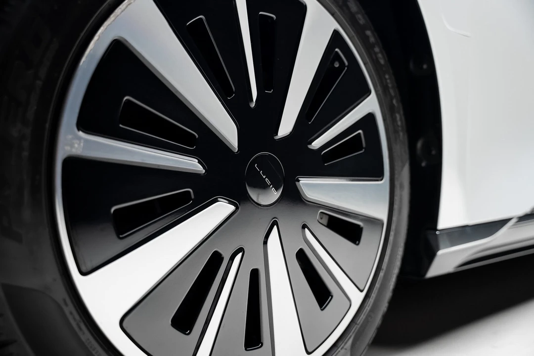 2023 Lucid Air - Image 21 of 21