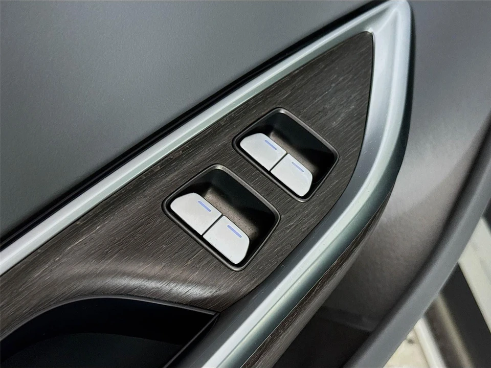 2023 Lucid Air - Image 17 of 21