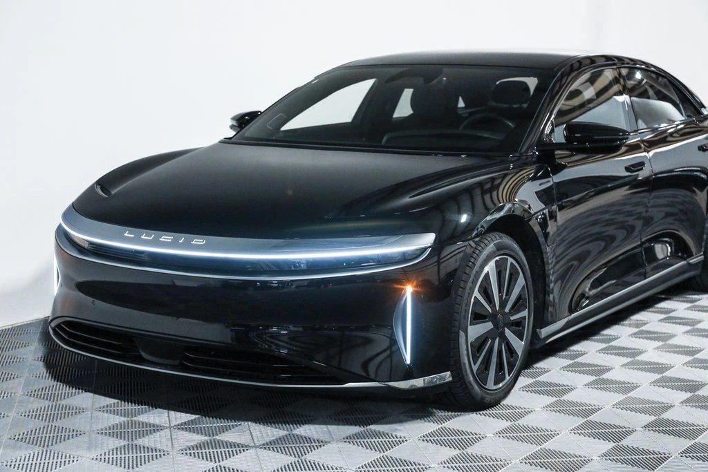 2023 Lucid Air - Image 18 of 21