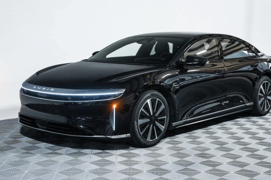 2023 Lucid Air - Image 17 of 21