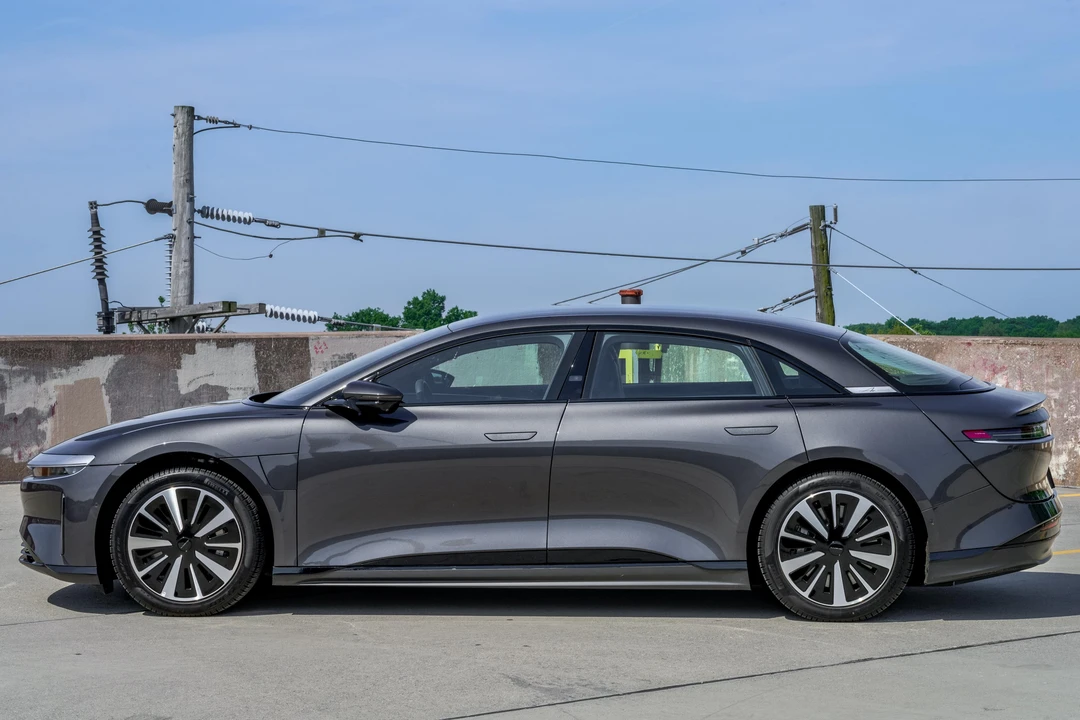 2023 Lucid Air - Image 9 of 31