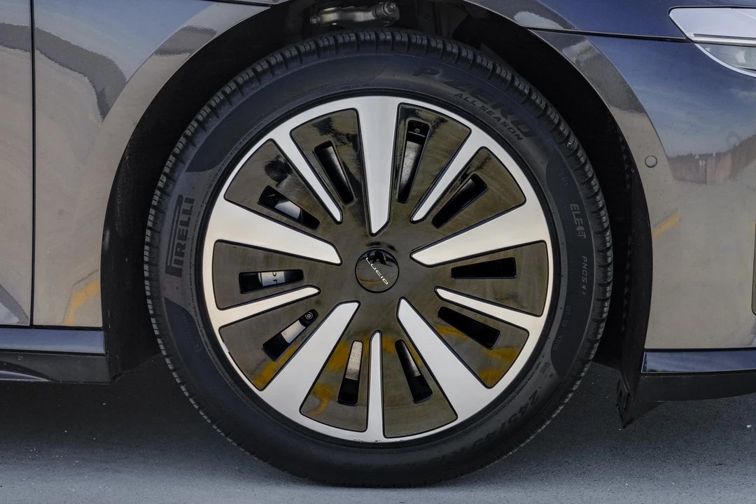 2023 Lucid Air - Image 27 of 31