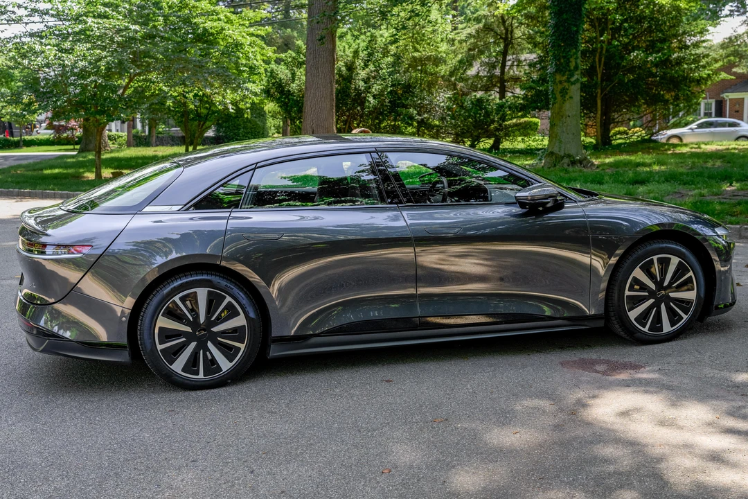 2023 Lucid Air - Image 14 of 31