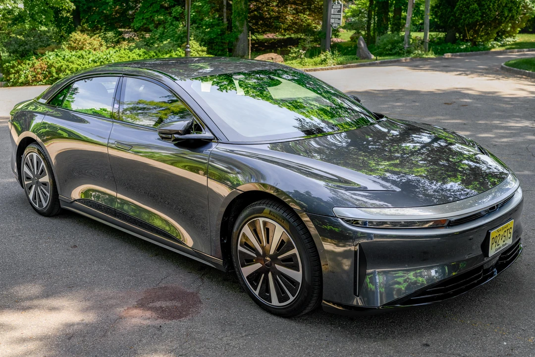2023 Lucid Air - Image 15 of 31