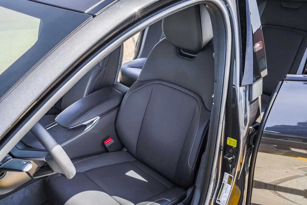 2023 Lucid Air - Image 29 of 31