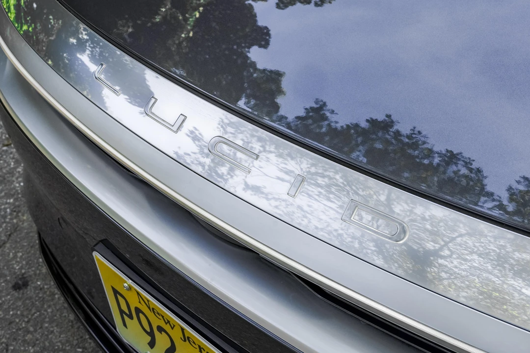 2023 Lucid Air - Image 18 of 31
