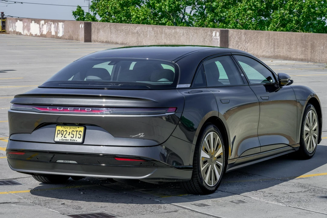 2023 Lucid Air - Image 4 of 31