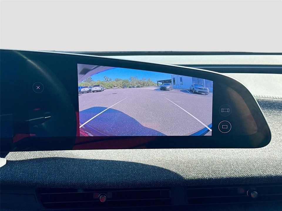 2023 Lucid Air - Image 13 of 21