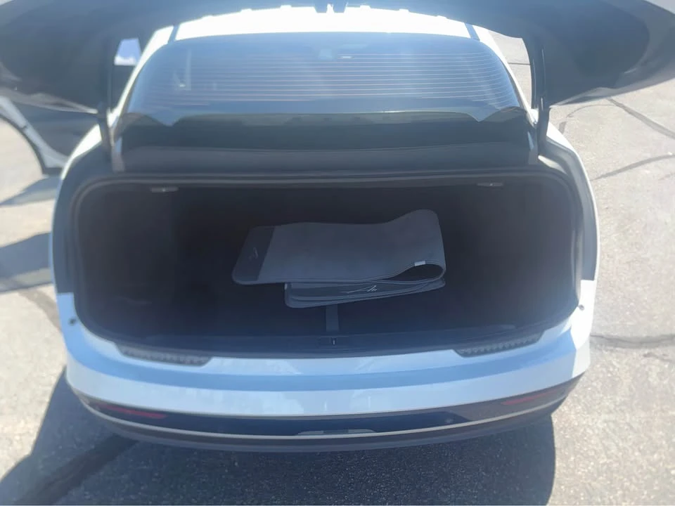 2023 Lucid Air - Image 11 of 12