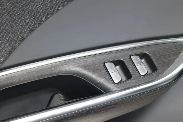 2023 Lucid Air - Image 10 of 12