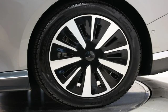 2023 Lucid Air - Image 10 of 12