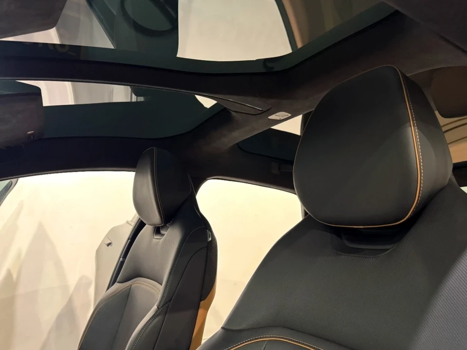 2023 Lucid Air - Image 18 of 21