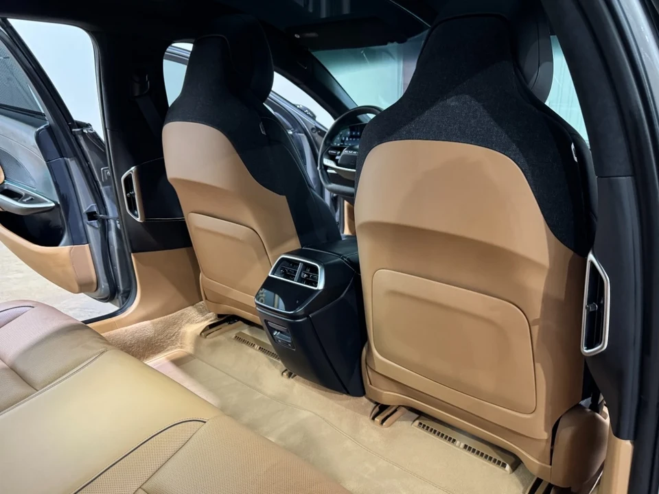 2023 Lucid Air - Image 16 of 21