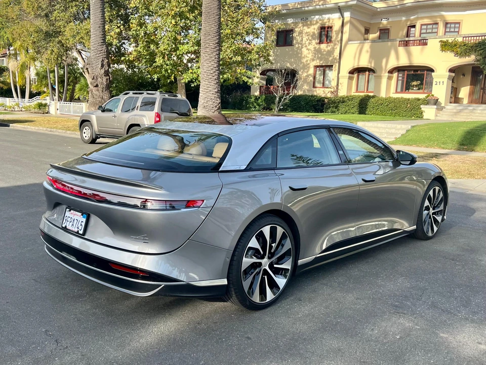 2023 Lucid Air - Image 19 of 31