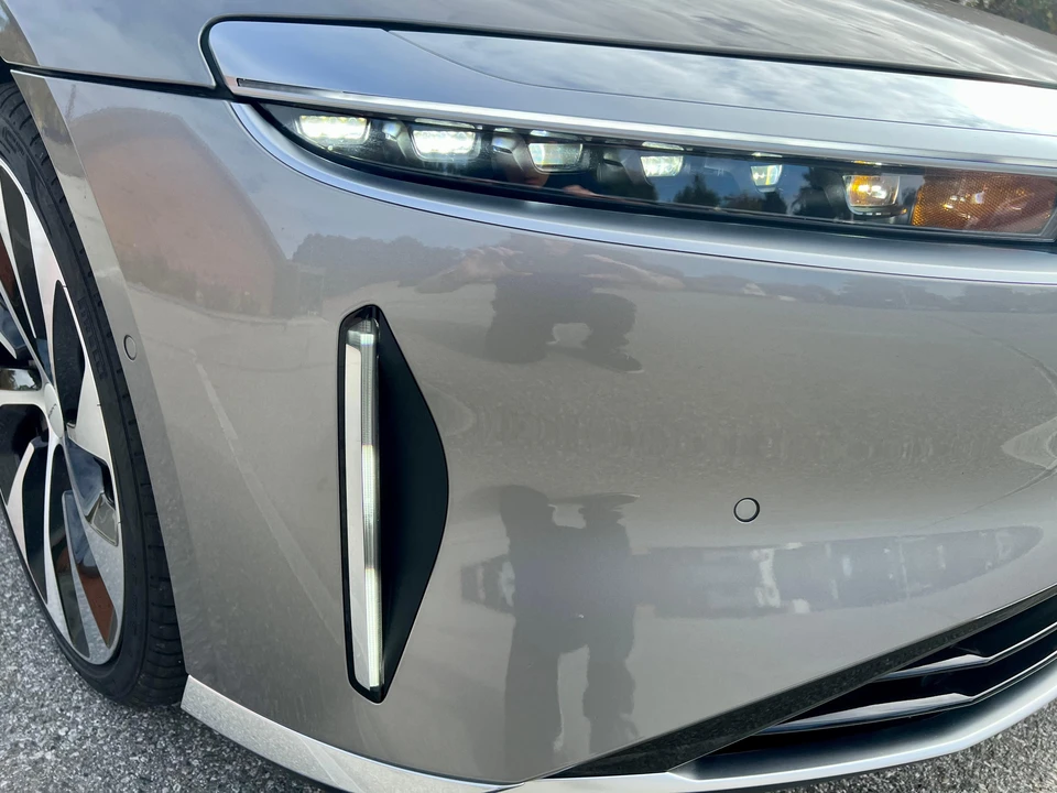 2023 Lucid Air - Image 26 of 31