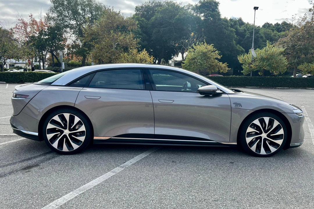 2023 Lucid Air - Image 3 of 31