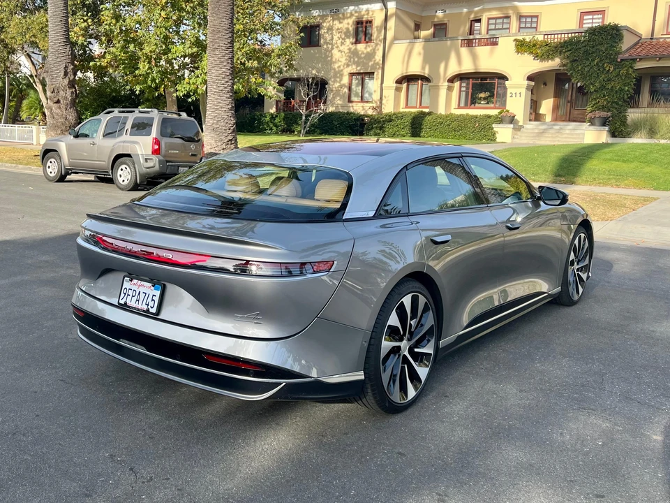 2023 Lucid Air - Image 18 of 31