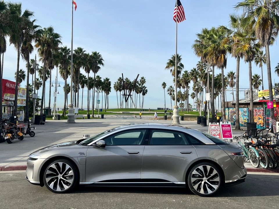 2023 Lucid Air - Image 9 of 31