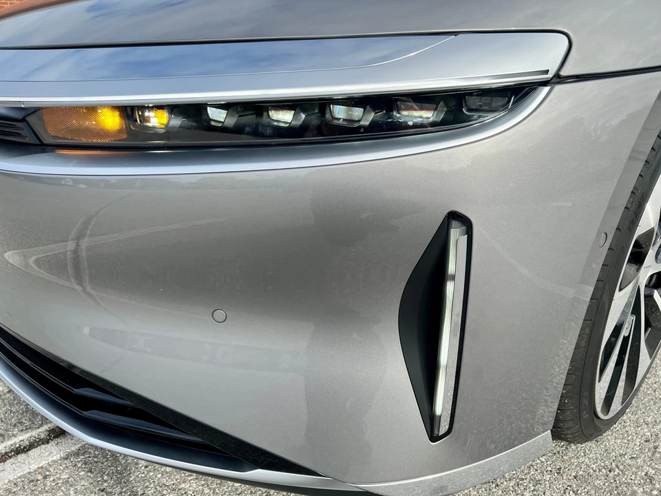 2023 Lucid Air - Image 28 of 31