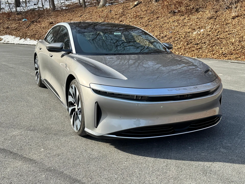 2023 Lucid Air - Image 17 of 31