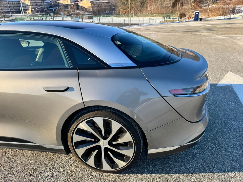 2023 Lucid Air - Image 30 of 31