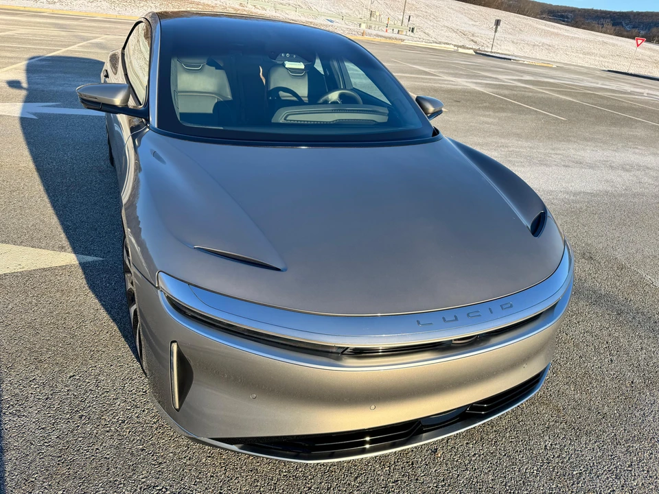 2023 Lucid Air - Image 19 of 31