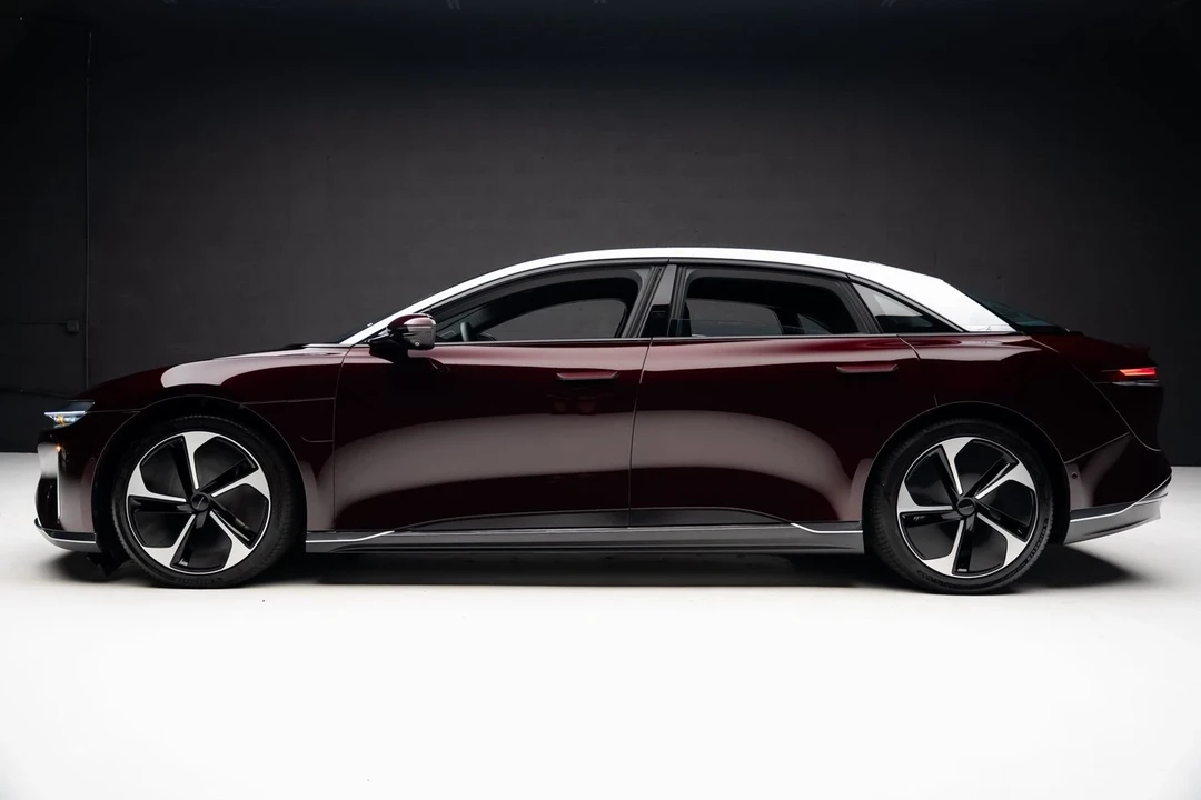 2023 Lucid Air - Image 17 of 21