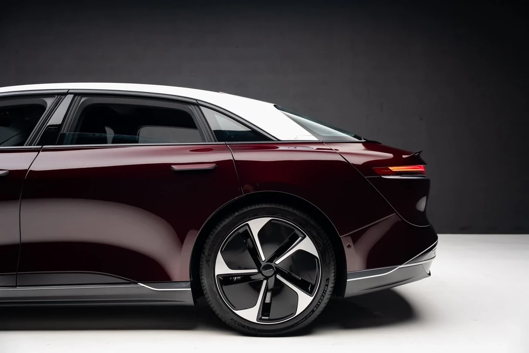 2023 Lucid Air - Image 20 of 21