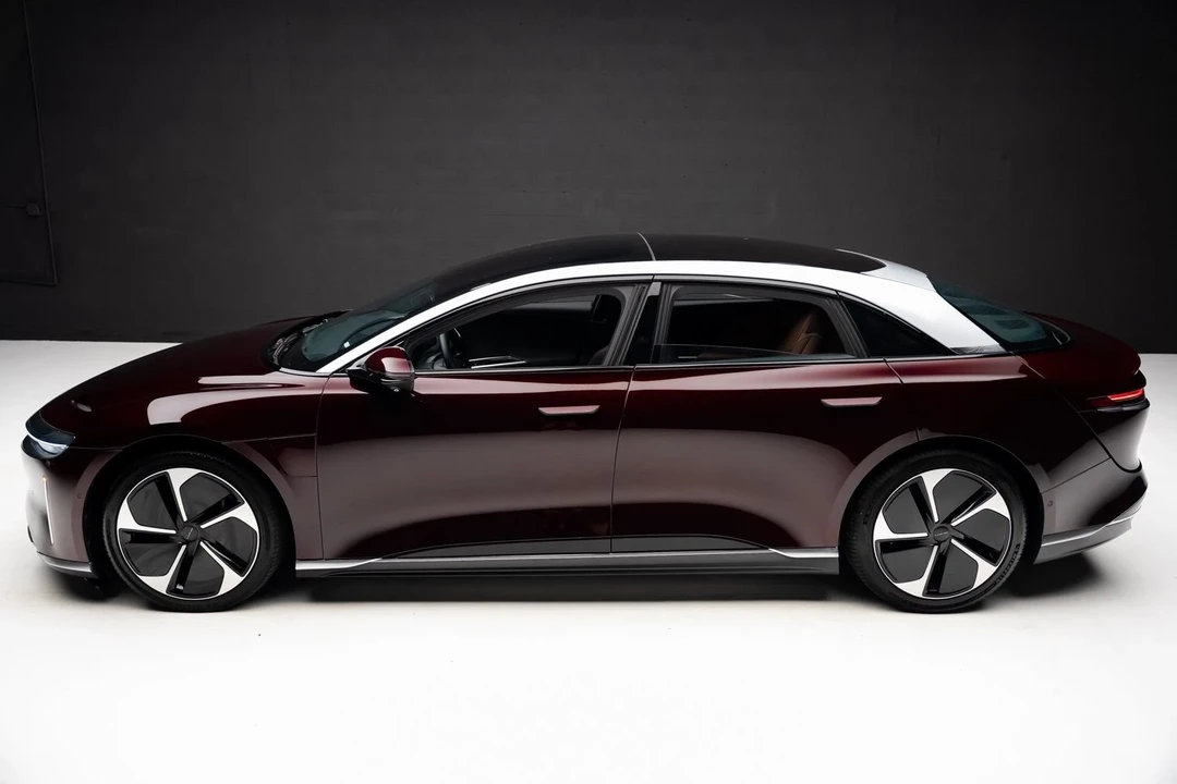 2023 Lucid Air - Image 16 of 21
