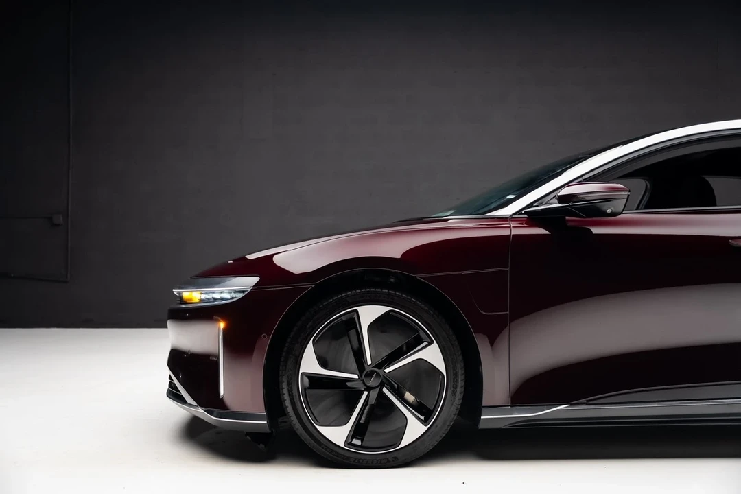 2023 Lucid Air - Image 18 of 21