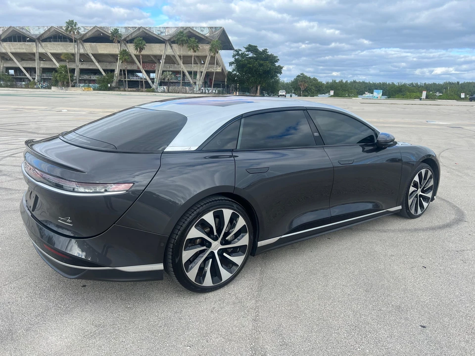2023 Lucid Air - Image 12 of 31