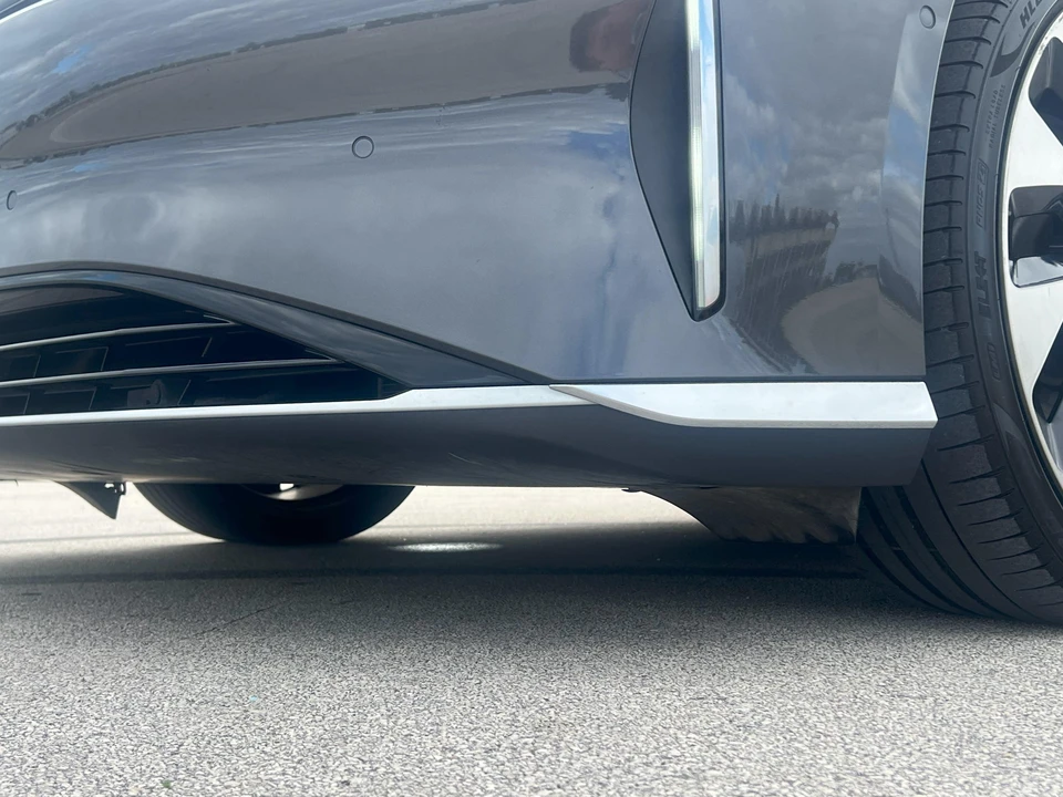 2023 Lucid Air - Image 29 of 31