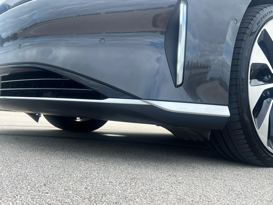 2023 Lucid Air - Image 28 of 31