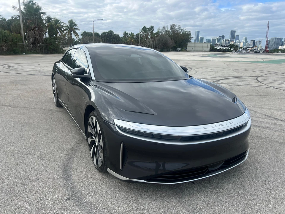 2023 Lucid Air - Image 15 of 31