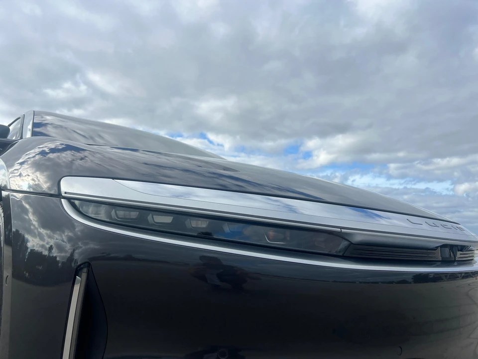 2023 Lucid Air - Image 24 of 31