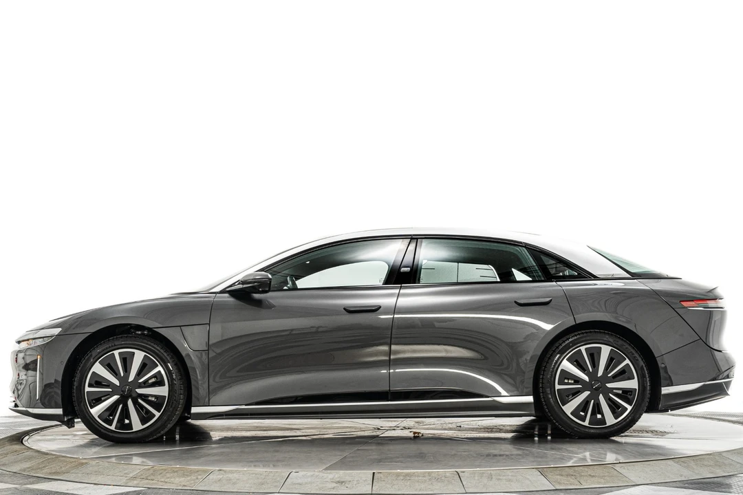 2023 Lucid Air - Image 6 of 12