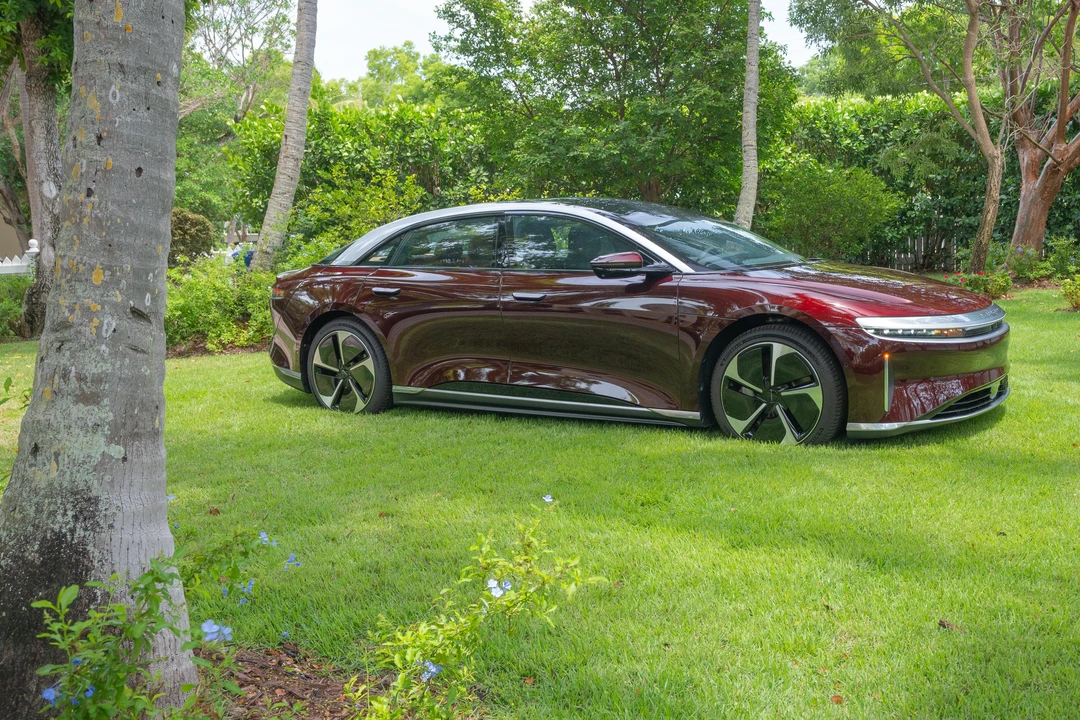 2023 Lucid Air - Image 16 of 31
