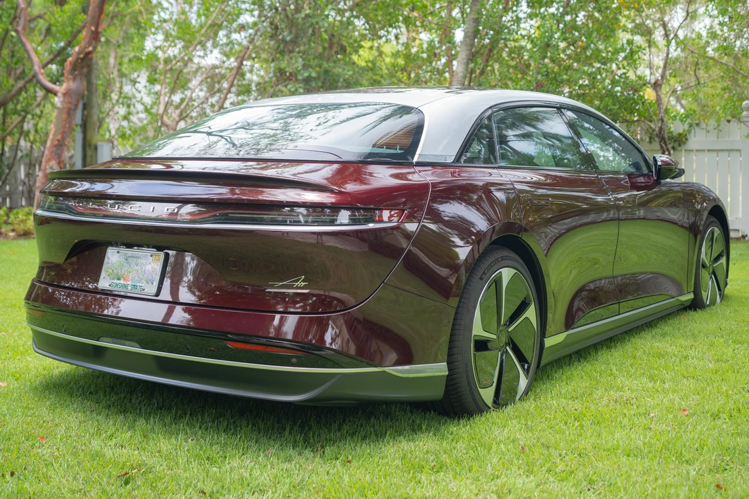 2023 Lucid Air - Image 13 of 31