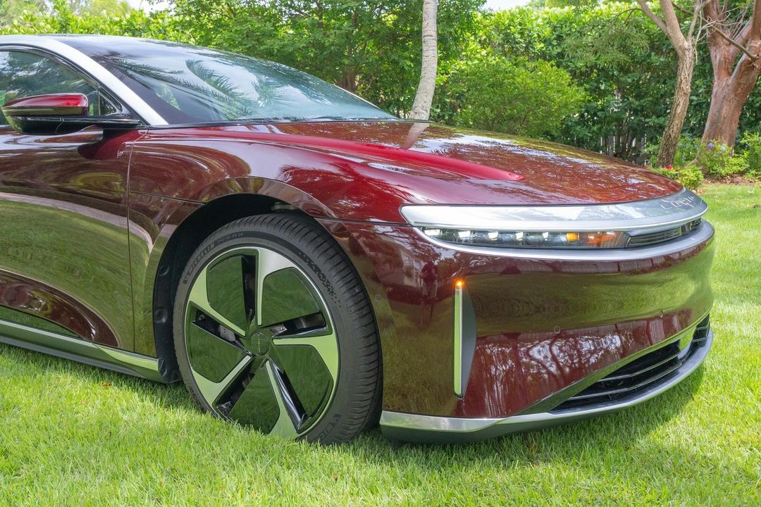 2023 Lucid Air - Image 26 of 31