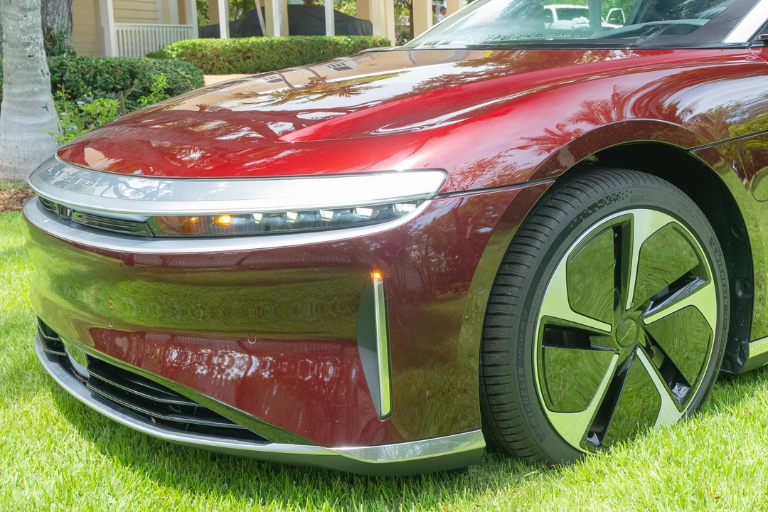 2023 Lucid Air - Image 19 of 31